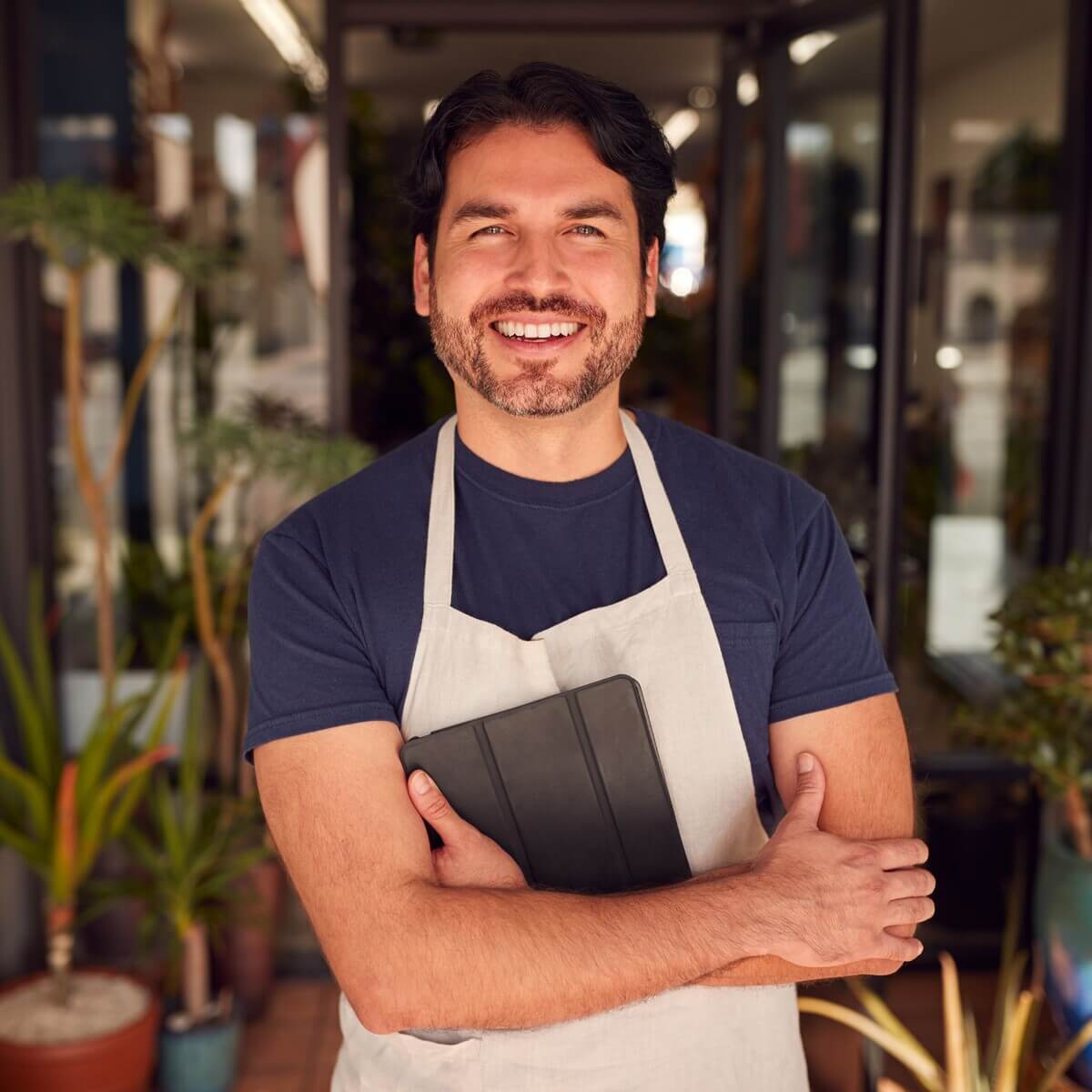 Testimonials Portrait Of Male Owner Of Florists With Digital Ta 2023 11 27 05 05 04 Utc